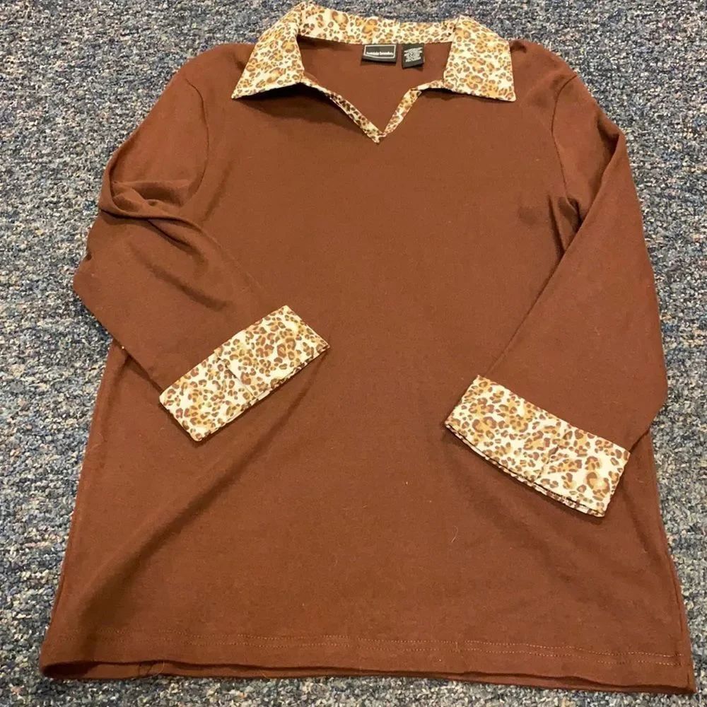Bobbie Brooks Brown Leopard Print Top sz. M